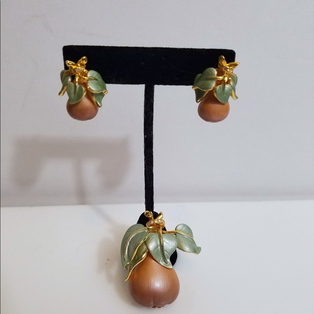 Rare Joan Rivers Pear Brooch & Earrings